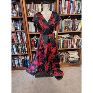 Brand New Calvin Klein Women’s Size 8 Red Black Maxi Dress Gown $329